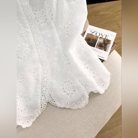 Women's V-Neck Sleeveless Solid Color Hollow Out Embroidered Splice Shi - Picture 5 of 6